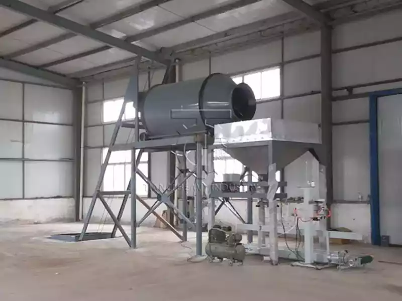 Bulk blending fertilizer mixer