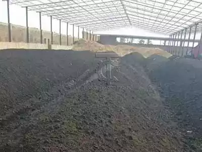 Crawler type compost turner