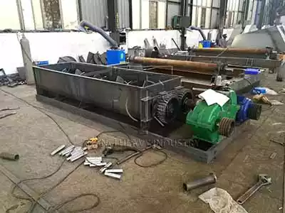 Double shafts mixer