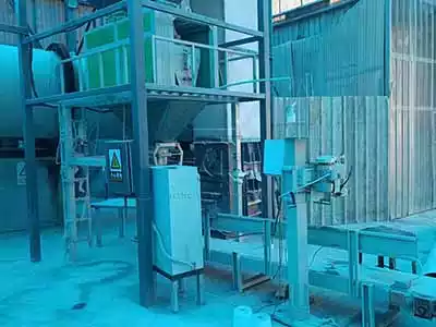 Fertilizer packaging machine