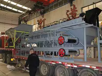 Fertilizer screening machine