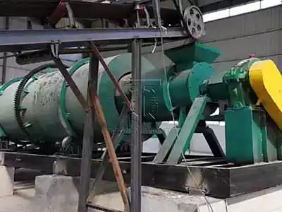 Organic compound fertilizer granulator