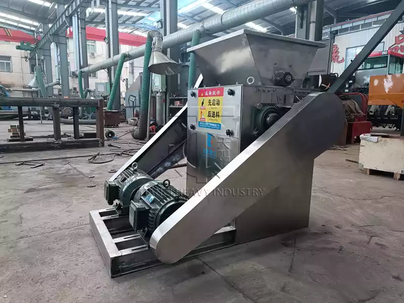 Urea crusher