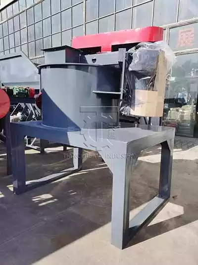 Vertical crusher