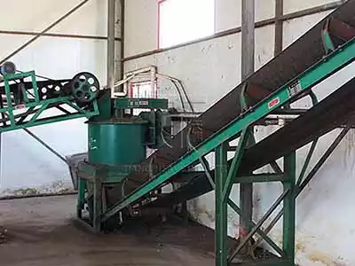 Vertical crusher